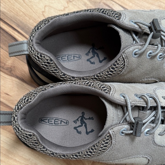 Keen Men's Jasper Rocks Beige and Black Athletic Shoes - Picture 2 of 11